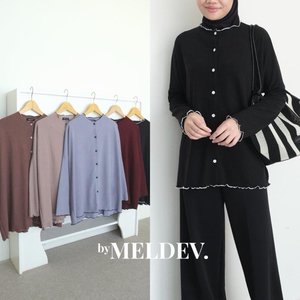 Cardigan en tricot ByMeldev - Vêtement d'extérieur en tricot côtelé basique avec décoration boutonnée pour un style décontracté automne-été - Product Image 1