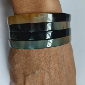 MEJOR CUERNO Hecho a mano de lujo al por mayor Natural Buffalo Ox Cow Horn Bangle Joyería de moda para hombres y mujeres - Product Image 1