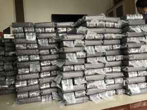 Vietnam Black Glutinous <b>Sticky</b> <b>Rice</b> Purple Brown Long Grain Healthy Hard Texture 1kg 2kg Vacuum <b>Bag</b> Wholesale Supplier ANNA VILA - Product Image 3