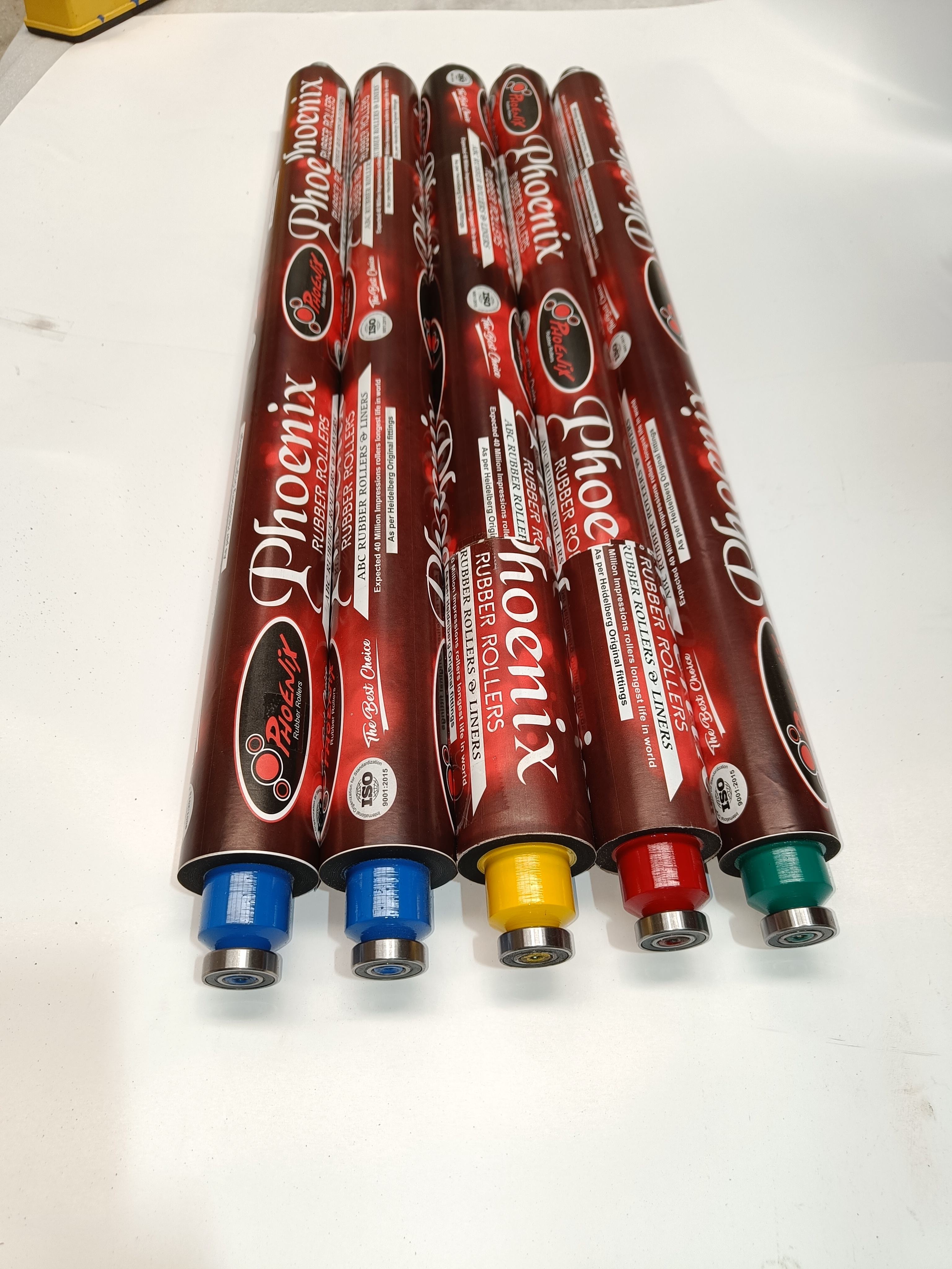 สีดำสีเขียวสีเทา