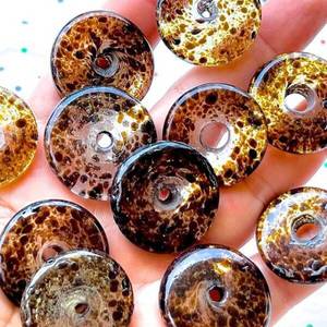 Cuentas de vidrio grandes hechas a mano con manchas, planas, hechas en horno - Cuentas para macramé - Cuentas para centros de mesa - Hallazgo único - Product Image 6