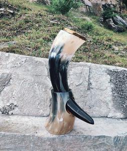 Ensemble de cor à boire médiéval fabriqué à la main personnalisé support de chope à bière en corne de boeuf Viking personnalisé avec support design animal élégant - Product Image 6