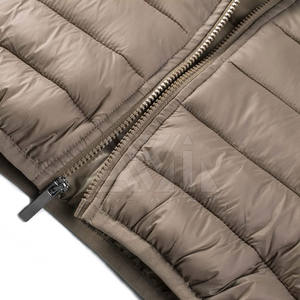 Chaqueta de Invierno para Hombre de Alta Calidad y Bajo Precio, Cuello Alto, Logotipo Frontal, Ecológica, Transpirable, Diseño Único, Contraste de Color - Product Image 5