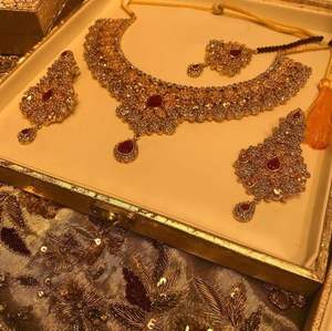 Royal Blue Classic Stainless Steel Women's Bridal Anniversary Set with Tikka Necklace Earrings Choker in Silver Plated - Product Image 4