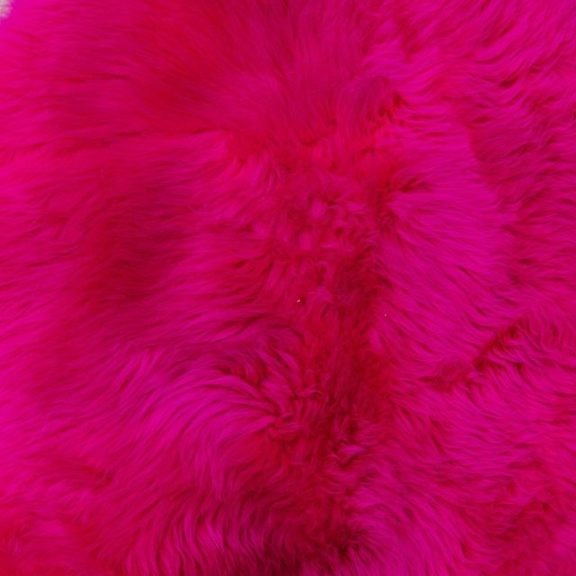 สีชมพูเข้ม