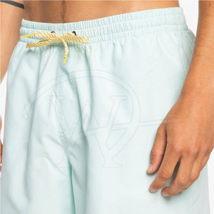 Vente chaude Shorts décontractés pour hommes qualité supérieure 100% coton séchage rapide et respirant taille moyenne motif solide en gros - Product Image 3