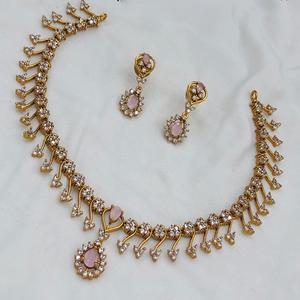 ชุดต่างหูสร้อยคอหิน CZ ทองเหลืองคุณภาพพรีเมี่ยมชุดเคลือบเงาสไตล์คลาสสิกสำหรับชุดเจ้าสาวงานแต่งงานเพทายหลัก - Product Image 1