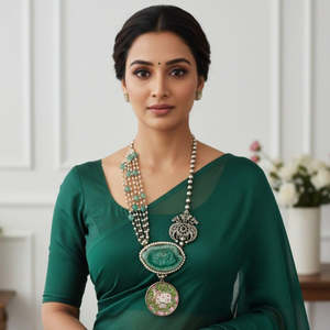 Collar de Perlas de Imitación de Aleación de Zinc con Diseño Pichwai Multicolor de Tribal Tales para Mujer, Accesorio de Moda para Bodas y Festivales - Product Image 1