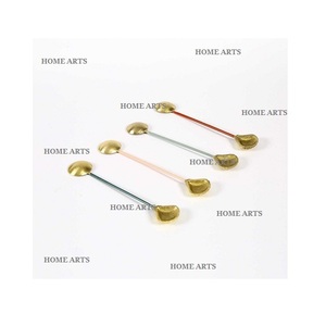 Juego de cucharas de acero inoxidable de diseño de tendencia, juego de cubiertos de cucharas de forma y tamaño personalizados para uso en la cocina del hogar - Product Image 6