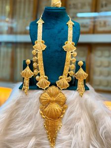 Classique Vintage 24K Plaqué Or Diamant Cuivre Matériel Ensemble de Bijoux Comprend Collier Boucles D'oreilles Broches Peignes-Cadeau - Product Image 2