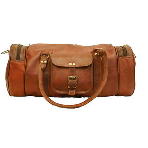 Bolsa de lona de fin de semana de cuero PU vegano personalizada con estilo, informal, de viaje, plegable, de moda, con correa ajustable y cremallera para uso diario - Product Image 2