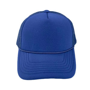 Gorra de camionero de malla para todas las edades, gorra ajustable ligera para adultos y jóvenes | Sombreros versátiles para entrenamientos y viajes - Product Image 1