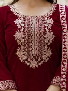 ชุดสلوارผ้ากำมะหยี่ปักลายสไตล์ชาติพันธุ์สำหรับงานปาร์ตี้ ผู้หญิง ยี่ห้อ Trendmalls รุ่น Kurta Pant Dupatta (G324-สีแดงเข้ม) ผลิตจากวัสดุรีไซเคิล ซึมซับความชื้น - Product Image 5