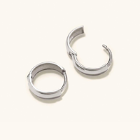Boucles d'oreilles créoles Huggie de luxe, style antique, en or 18 carats plaqué or blanc, petit design épuré, pour usage quotidien