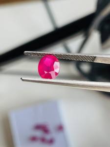 พลอยทับทิมธรรมชาติ 8 เม็ด ผ่านการอบความร้อน ทรงรี คุณภาพ AAA ความเงางามสมบูรณ์แบบ สีแดง สำหรับทำเครื่องประดับ ได้รับการรับรองจาก IGI ขนาด 4-7 มม. น้ำหนัก 12.45 กะรัต - Product Image 4