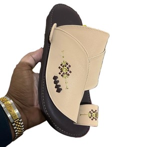 Zapatillas Árabes Casuales de Calidad, Cómodas, de Cuero PU, Estilo Slip-On, Suela de Goma Resistente, Diseño de Punta Abierta - Product Image 3