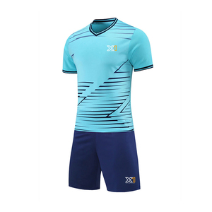 Uniformes de football en polyester de haute qualité imprimés avec logo personnalisé Matériau frais de qualité professionnelle par le fabricant pour adultes - Product Image 1