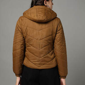 Chaqueta Acolchada de Alta Calidad para Mujer, Estilo Nuevo, Personalizada de Fábrica, Impermeable, con Cierre de Cremallera, para Invierno y Actividades al Aire Libre - Product Image 2