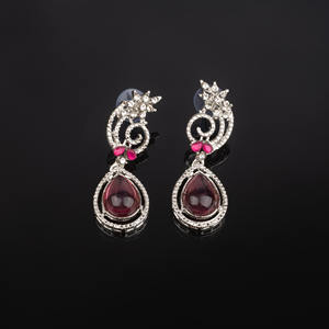 ต่างหูมีสไตล์ขายดีเครื่องประดับอินเทรนด์สำหรับผู้หญิงเหมาะสำหรับใส่ไปงานปาร์ตี้และคลับ - Product Image 2