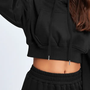 Vente en gros de vêtements de sport couleur unie OEM vêtements de survêtement à cordon de serrage pour femmes survêtement à enfiler deux pièces - Product Image 5