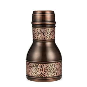 Carafe en cuivre à double paroi avec couvercle, effet métallique chaud, anti-fuite, ajoute de la sophistication aux intérieurs modernes et traditionnels - Product Image 1