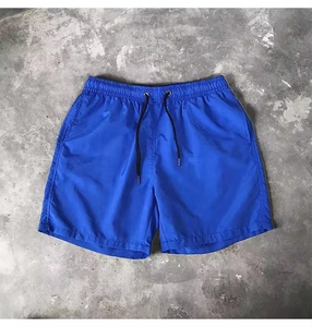 Shorts pour hommes de qualité supérieure, confortables, unis, avec logo personnalisé, légers, à séchage rapide et respirants - Product Image 2