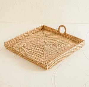 Plateau de service à thé et à nourriture Plateau de service à dessert tissé en rotin de forme carrée de la plus grande qualité à un prix abordable - Product Image 1