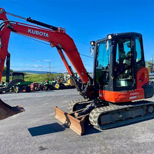 2023 pour la mini-pelle KX040-4 Kubota bien entretenue avec un mélange parfait de puissance et de commodité. - Product Image 1