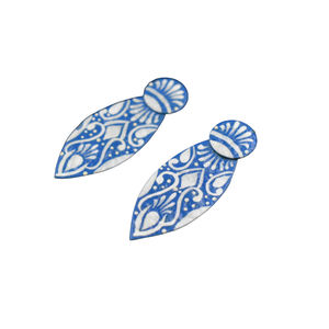 Venta caliente diseñador pendiente largo joyería pintura a mano azul Pottary diseño dorado mate acabado pendiente para mujeres y niñas - Product Image 6