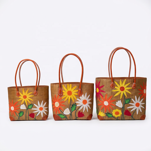 Bolsa de Rafia Hecha a Mano con Bordado Floral, Forma Rectangular, para Almacenamiento en la Cocina y Compras - Product Image 1
