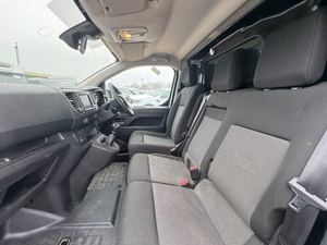 TOYOTA PROACE 2023 USADO, Volante a la Izquierda/Derecha - Product Image 4