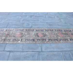 Alfombra Turca Vintage de Lana, 2x12.4 pies (62x379 cm), Azul con Diseño de Parches, Respaldo de Látex Ecológico - Product Image 4