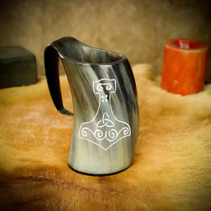Édition Spéciale – Tasse à Boire Artisanale Écologique en Corne de Viking Gravée à la Main – Élégant Verre en Forme de Croissant – Artisanat Original - Product Image 2