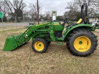 Tracteur agricole miniature John Deere d'occasion avec chargeur frontal 4x4 55 CV pour moteur, pompe à engrenages et roulement