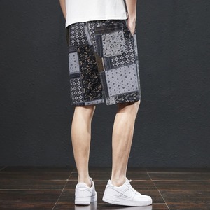 Short de plage à imprimé ethnique pour hommes, respirant, élastique, polyvalent, décontracté, motif uni, nouveau design - Product Image 3