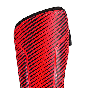 Meilleure vente Protège-tibias de football légers personnalisables pour adultes Protection professionnelle Matériau personnalisé Prix de gros - Product Image 4