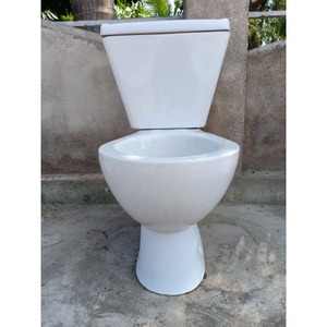 สุขภัณฑ์เซรามิกสองชิ้นในห้องน้ำตู้เก็บน้ำพร้อมฝาครอบที่นั่งพลาสติกและอุปกรณ์ LLC/อุปกรณ์เสริมครบชุด - Product Image 3