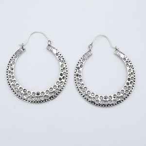 Boucles d'oreilles créoles oxydées en argent sterling 925 martelé exclusif pour femmes gros accessoires pour mariages - Product Image 1