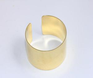 Brazalete de latón chapado en oro de alta calidad, pulsera de Joyería Moderna de diseño liso Simple personalizada para mujeres y niñas - Product Image 6