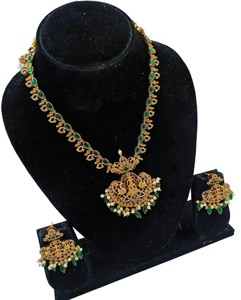 SOUTH INDIAN TEMPLE <b>JEWELLERY</b> TRADITIONAL ANTIQUE WEDDING <b>JEWELLERY</b> HEAVY GOLD PLATED LAXMI <b>JEWELLERY</b> & Necklace <b>SET</b> WOMEN &<b>GIRL</b> - Product Image 1