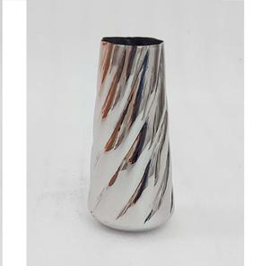 Floreros Modernos de Lujo con Acabados Pulidos de Espejo, Hechos a Mano en Acero Inoxidable Plateado Brillante, Personalizables para el Hogar, Oficina o Eventos - Product Image 5