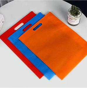 Sac fourre-tout thermoscellé non tissé réutilisable personnalisé avec poignées découpées Sacs cadeaux promotionnels en vrac recyclables Caractéristiques personnalisables - Product Image 3