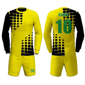 Logo personnalisé ensemble d'uniformes de football pour garçons jeunes enfants vêtements de football d'équipe respirant maillot de polyester sublimé - Product Image 1