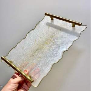 Plato de resina hecho a mano, diseño moderno y vibrante, perfecto para fiestas de entretenimiento con estilo, celebraciones o decoración del hogar - Product Image 3