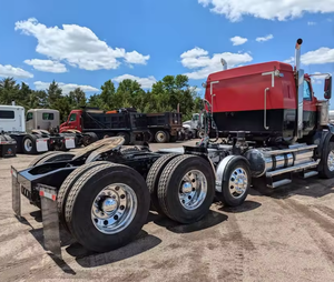 Camión Semirremolque Usado Western Star 4900 Tri Axle 2018 en Perfectas Condiciones - Camión con Dormitorio de Techo Elevado en Venta - Product Image 2