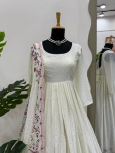 Servicio OEM de fabricantes de ropa de alta calidad Indio Anarkali vestido bordado pesado estilo paquistaní Punjabi vestido de las mujeres - Product Image 4