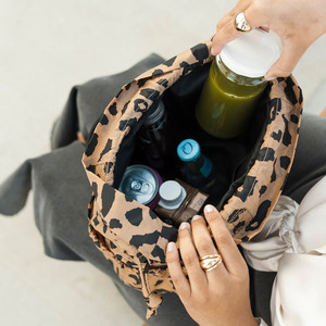 Bolsa de Almuerzo Aislada Reutilizable Ecológica Cheetah para Mujer, Impermeable, de Nailon, con Cierre de Cordón, Tamaño Grande para el Trabajo y la Oficina - Product Image 3