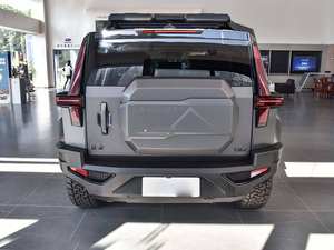 M-Hero 917 Coupé Diésel Usado, Tracción en las Cuatro Ruedas, Híbrido de Rango Extendido, Asientos de Masaje, Techo Panorámico Izquierdo, Asientos de Cuero - Product Image 3