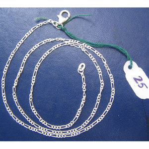 Chaîne en or blanc 18 carats avec maillons croisés, bijoux de mariage tendance, ornée de diamants et de perles plaqués or rhodié - Product Image 1