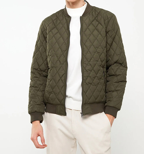 Chaqueta Bomber Acolchada Personalizada para Hombre |   Chaqueta de Invierno Acolchada Premium, Fabricante de Ropa Urbana de Marca Privada OEM - Product Image 3